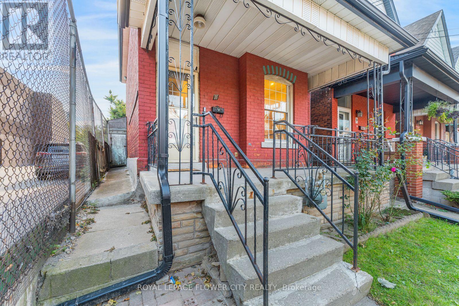 11 Mcneil Street, Hamilton, ON