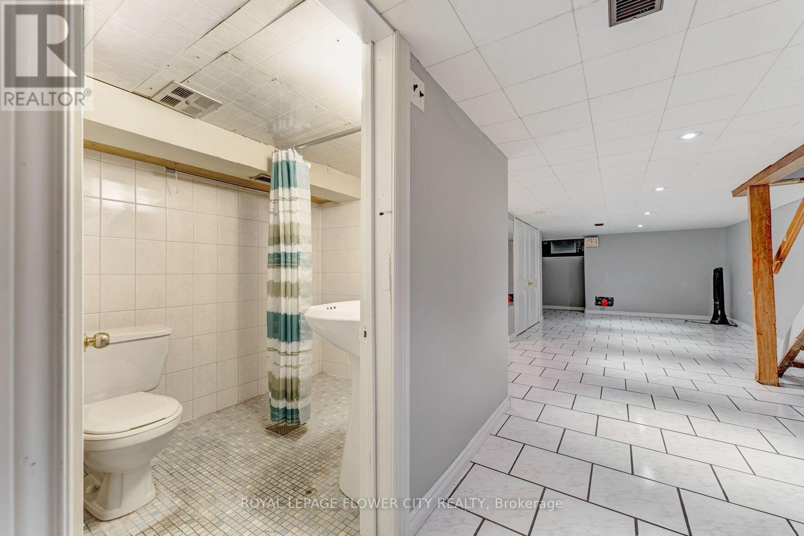 11 Mcneil Street, Hamilton, ON