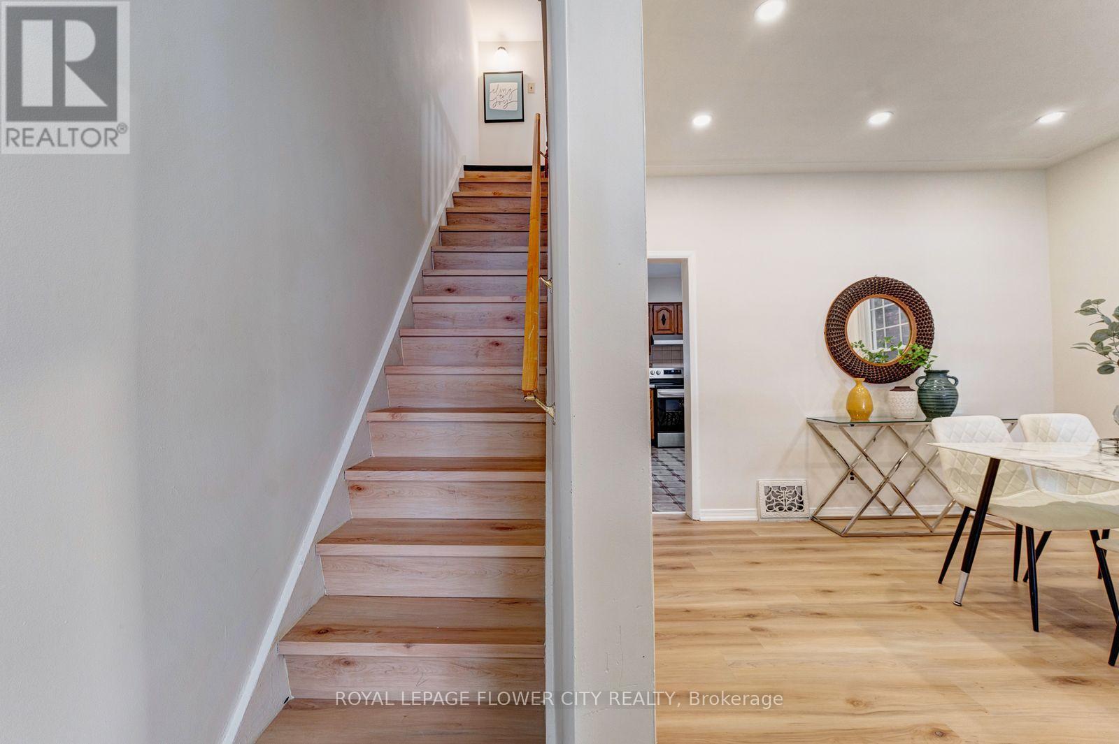 11 Mcneil Street, Hamilton, ON