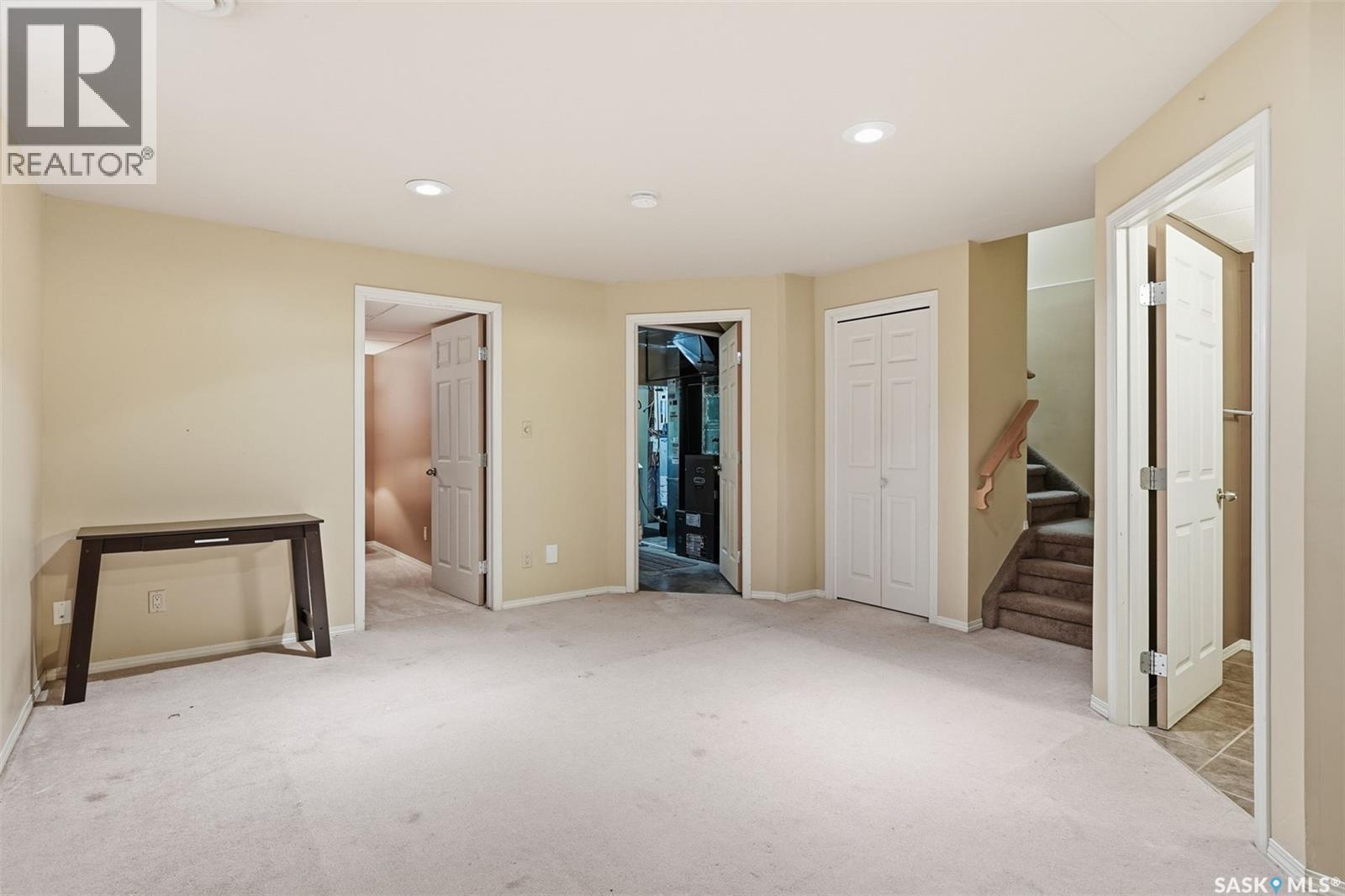 110 East Hampton Boulevard, Saskatoon, SK