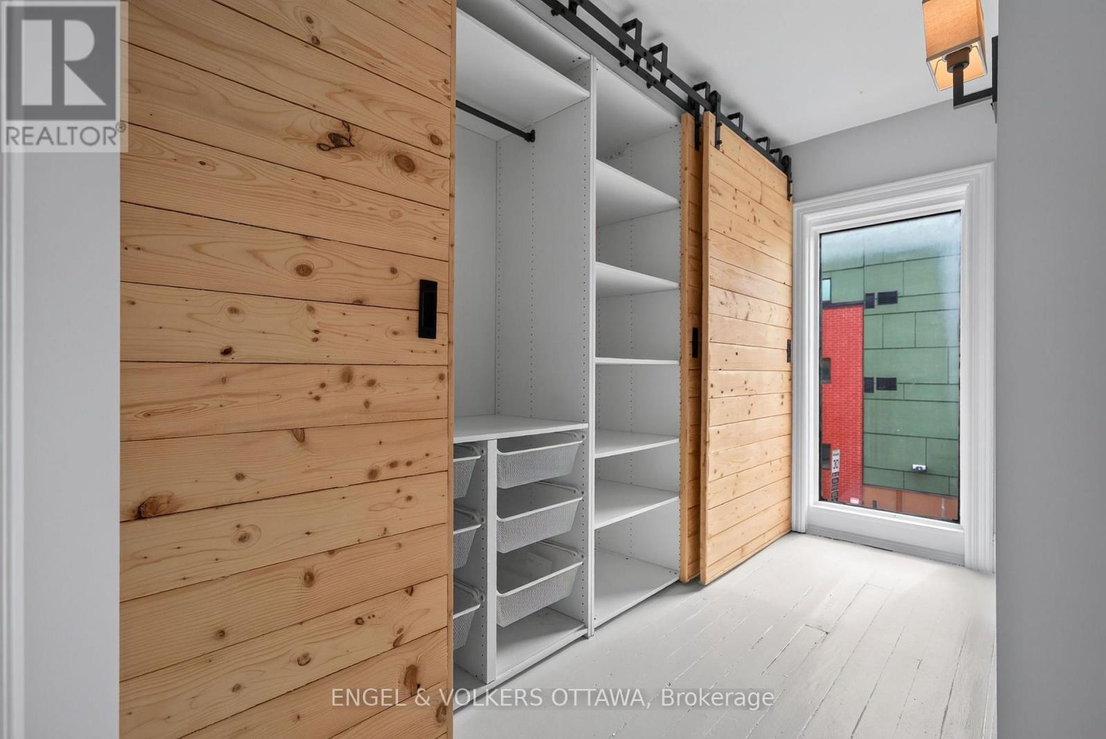 75 Eccles Street, Ottawa, ON