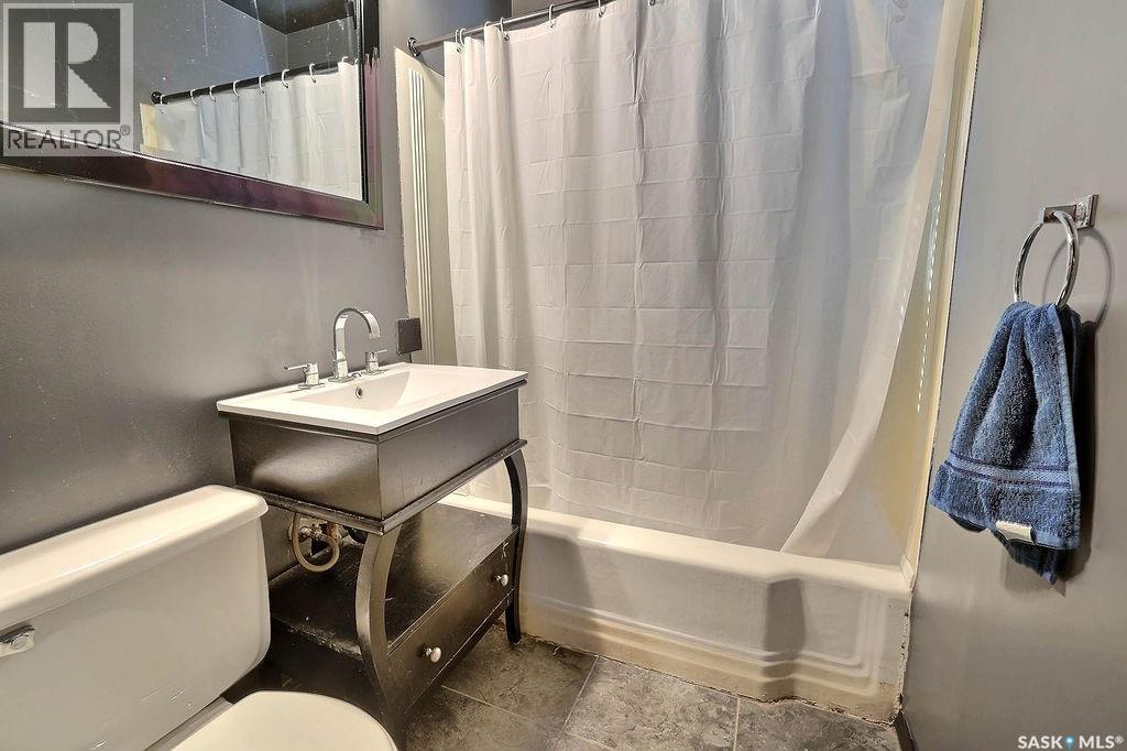 4816 8Th Avenue, Regina, SK