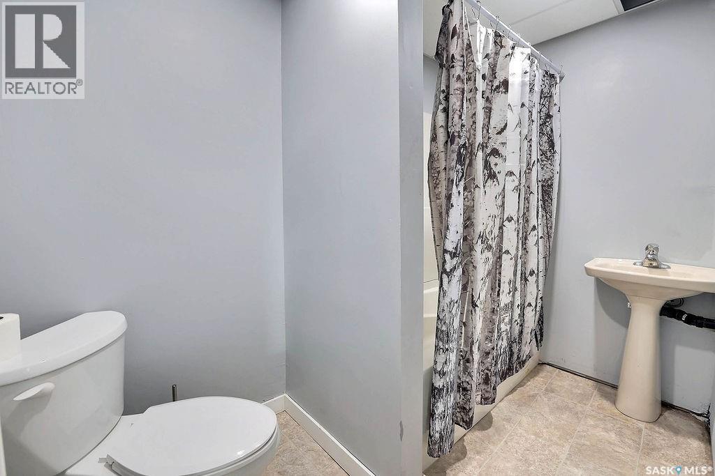 4816 8Th Avenue, Regina, SK