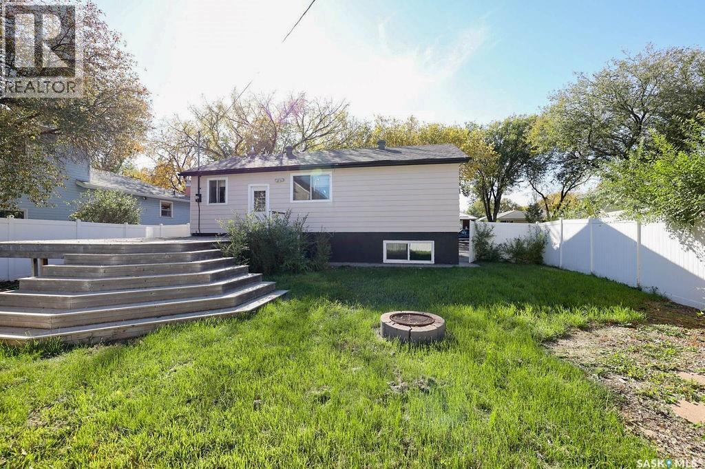4816 8Th Avenue, Regina, SK