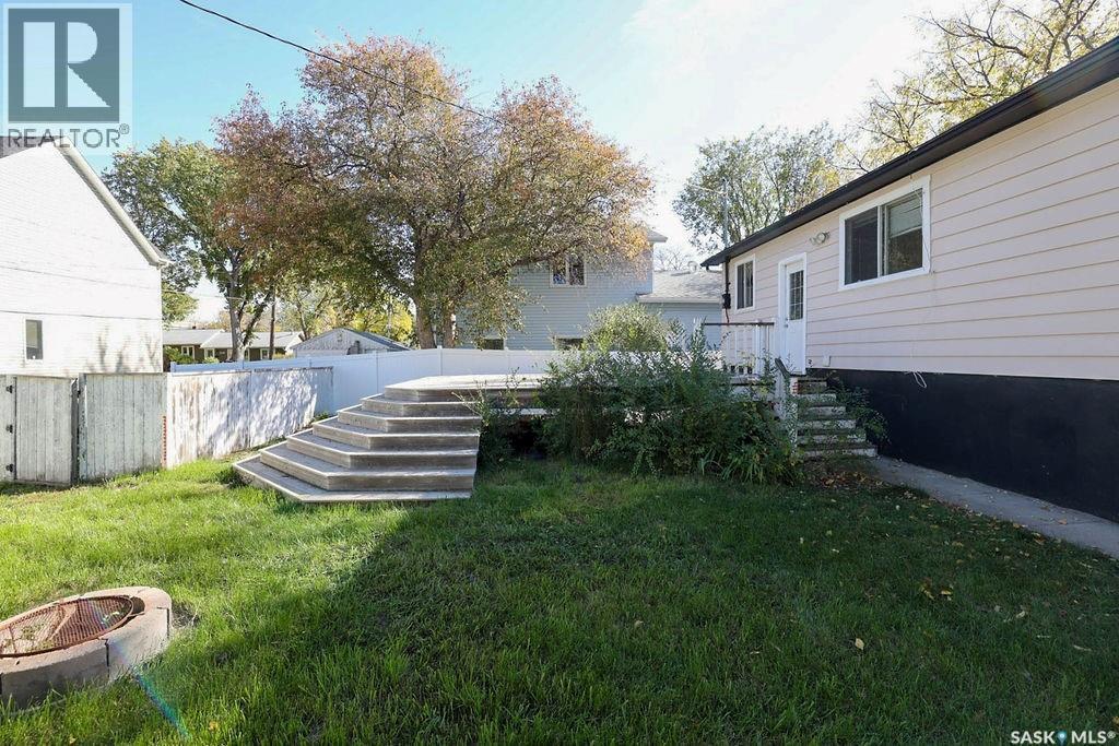 4816 8Th Avenue, Regina, SK