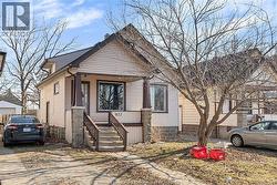 822 PARTINGTON AVENUE Windsor, ON N9B 2N8