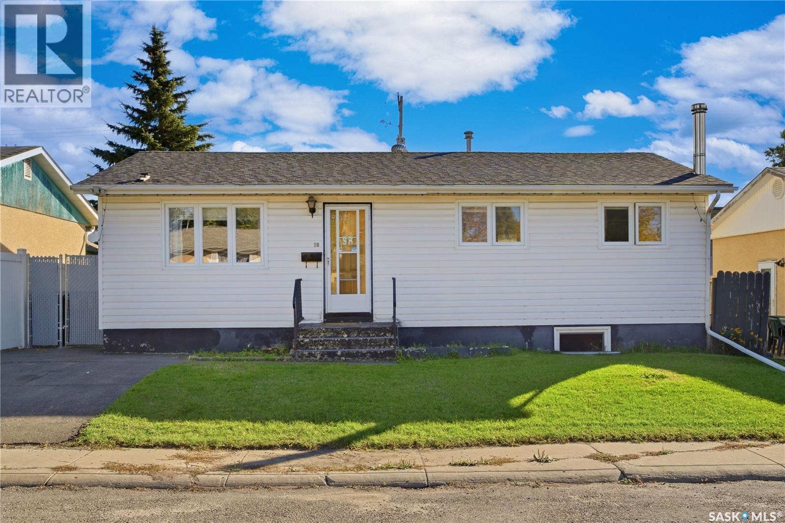 98 Ramsay Court, Saskatoon, SK