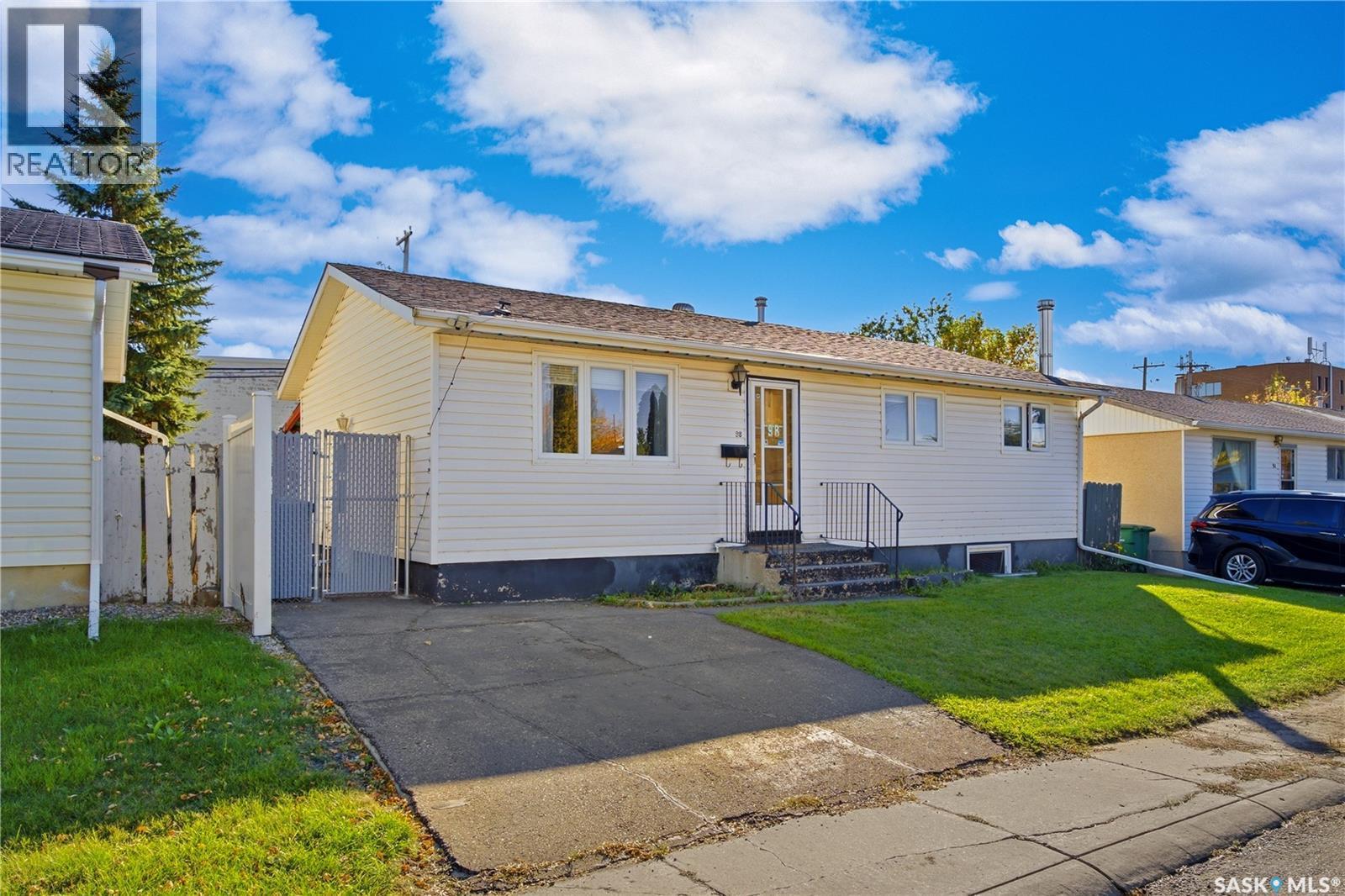 98 Ramsay Court, Saskatoon, SK