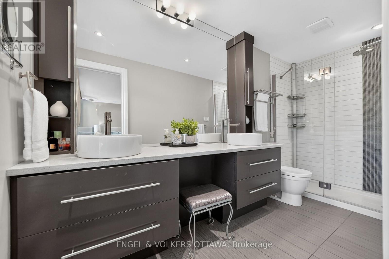 122 Renfrew Avenue, Ottawa, ON