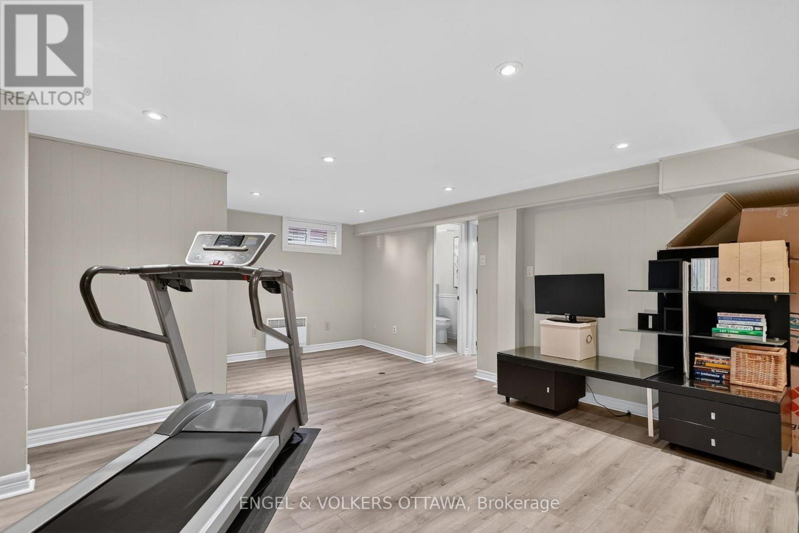 122 Renfrew Avenue, Ottawa, ON