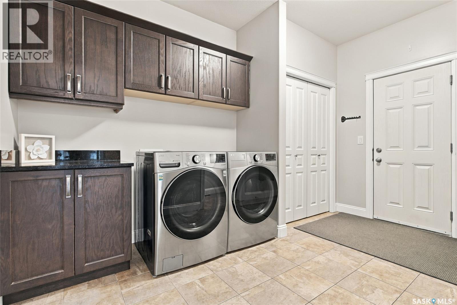 831 Salloum Crescent, Saskatoon, SK