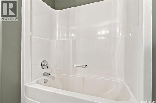 831 Salloum Crescent, Saskatoon, SK 