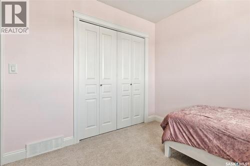 831 Salloum Crescent, Saskatoon, SK 