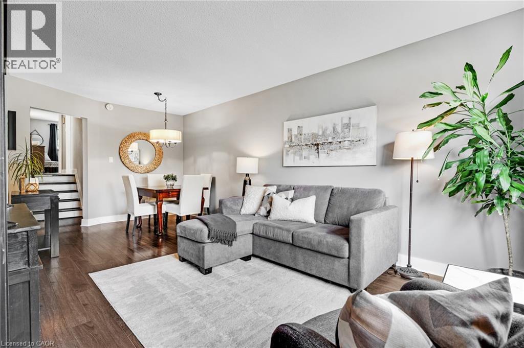 18 Bismark Drive, Cambridge, ON