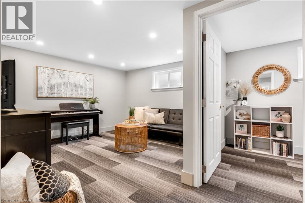 18 Bismark Drive, Cambridge, ON