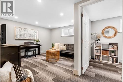 18 Bismark Drive, Cambridge, ON 