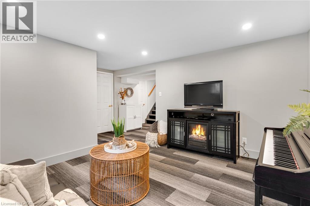 18 Bismark Drive, Cambridge, ON