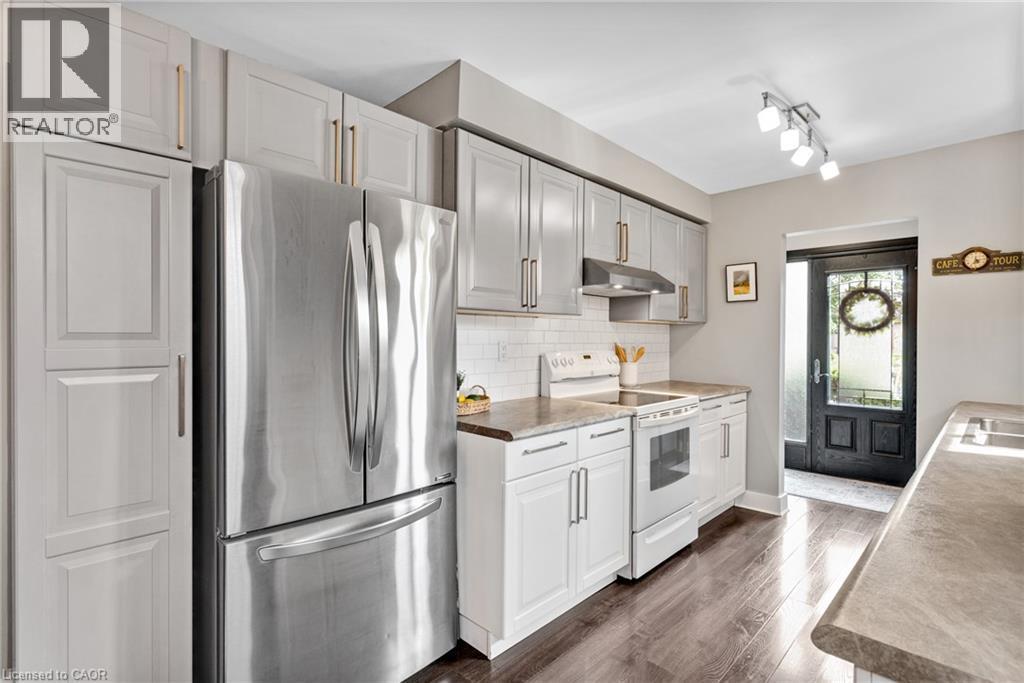 18 Bismark Drive, Cambridge, ON