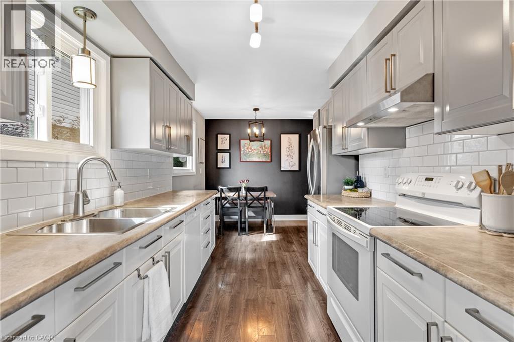18 Bismark Drive, Cambridge, ON