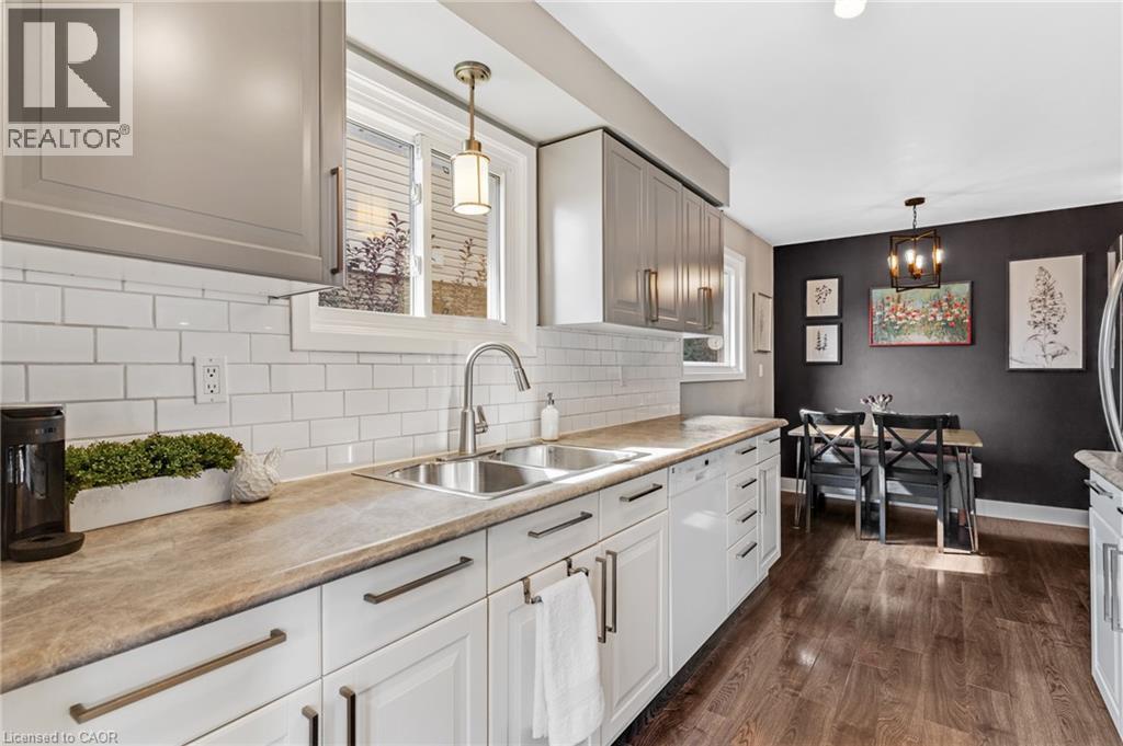 18 Bismark Drive, Cambridge, ON