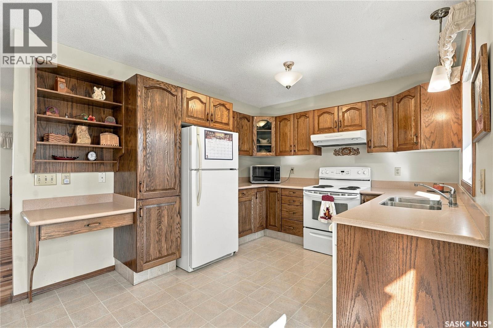 518 Bronson Crescent, Saskatoon, SK