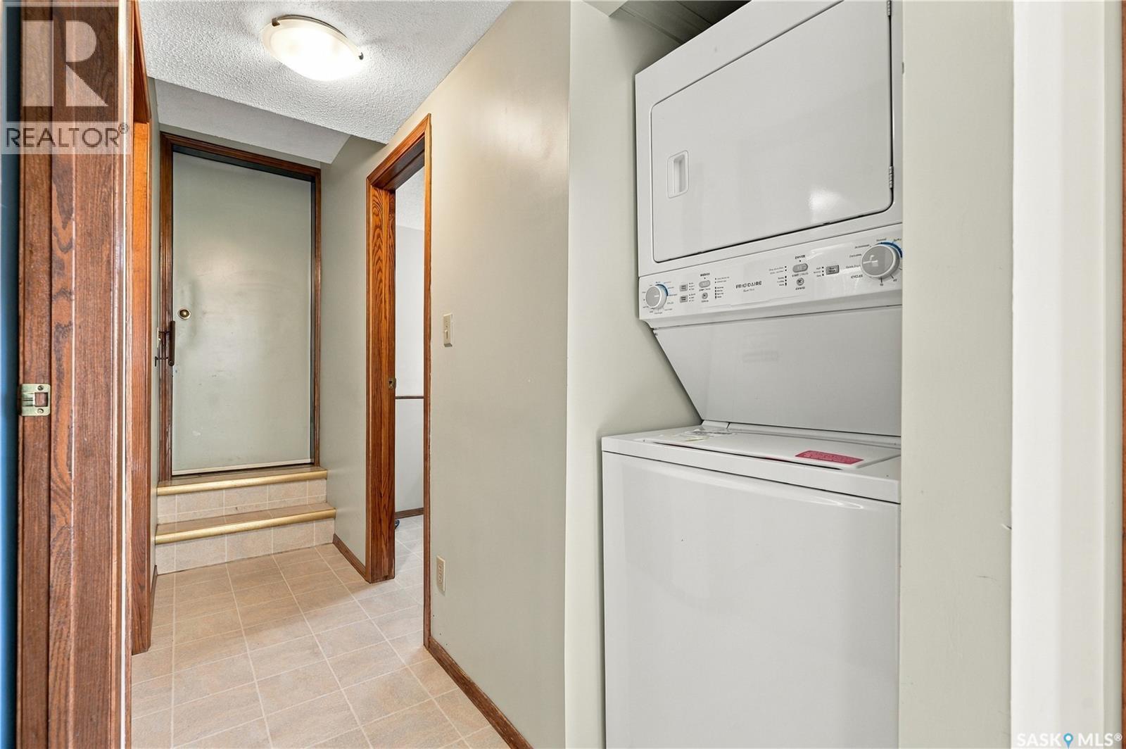 518 Bronson Crescent, Saskatoon, SK