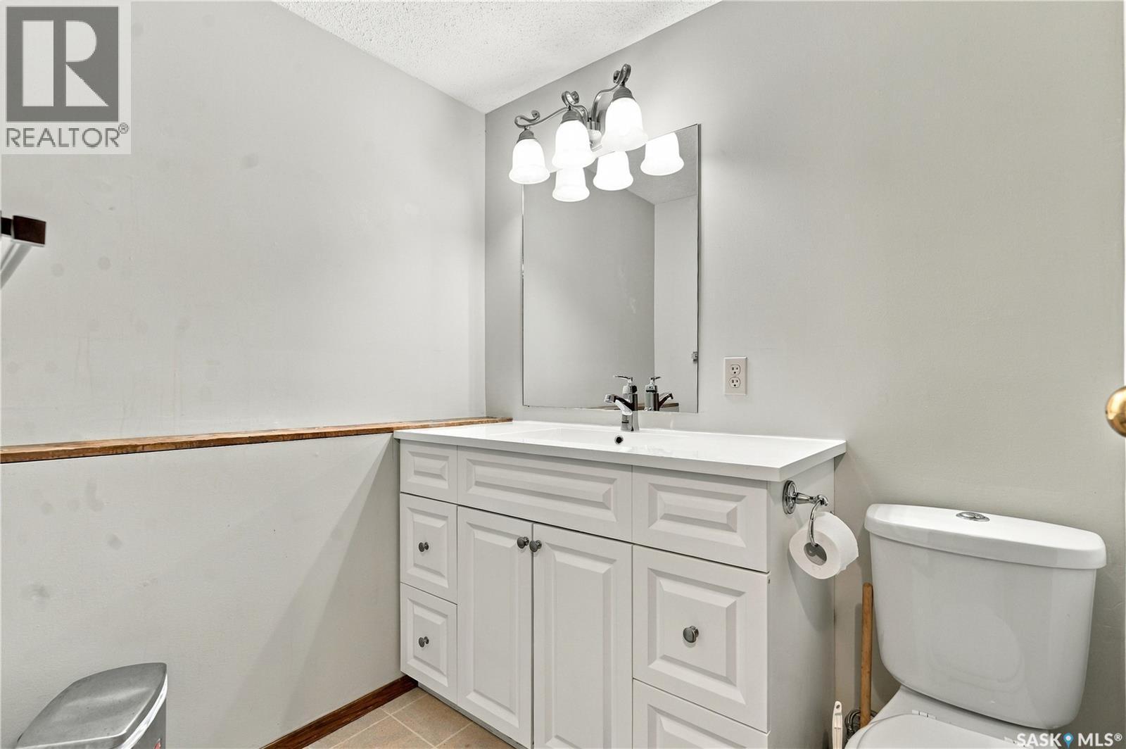518 Bronson Crescent, Saskatoon, SK