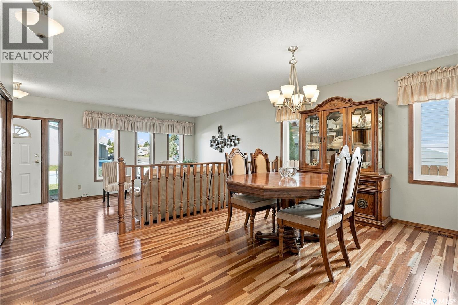 518 Bronson Crescent, Saskatoon, SK