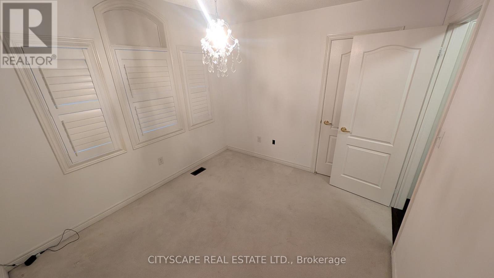 5567 Oscar Peterson Boulevard, Mississauga, ON