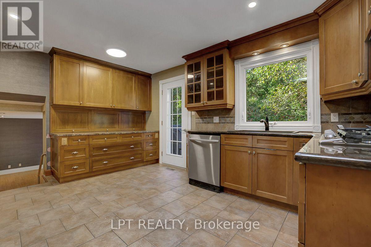 123 Dorothea Drive, Ottawa, ON