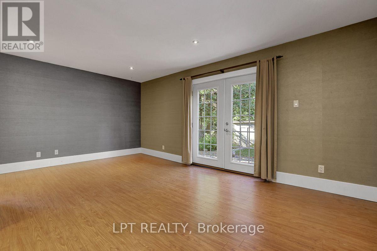 123 Dorothea Drive, Ottawa, ON