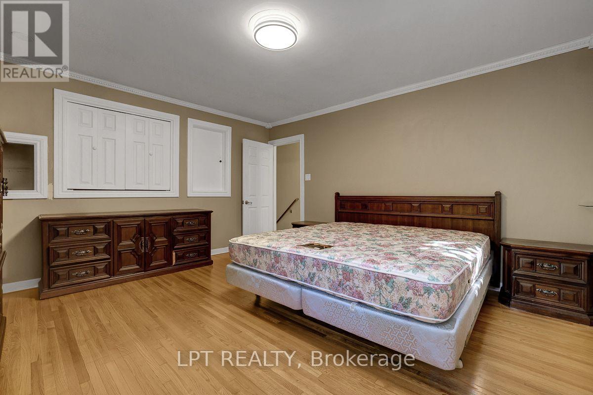 123 Dorothea Drive, Ottawa, ON