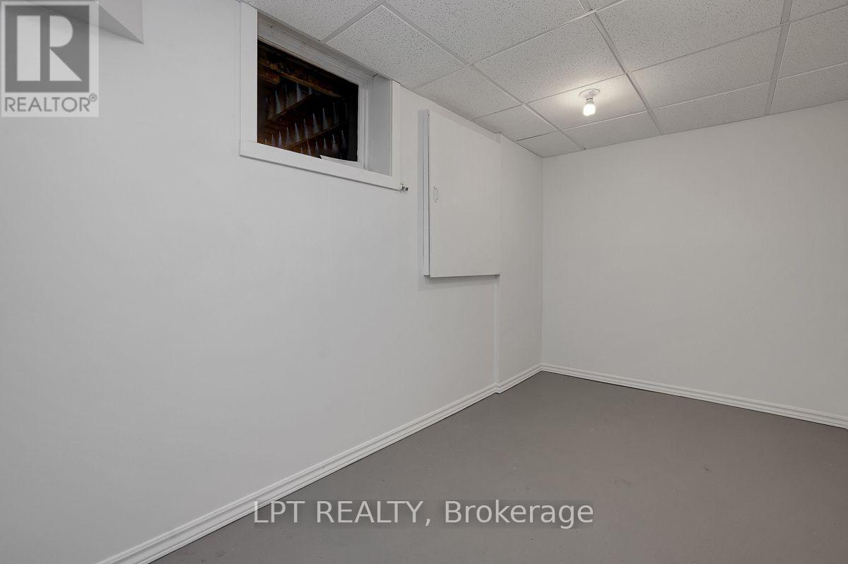 123 Dorothea Drive, Ottawa, ON