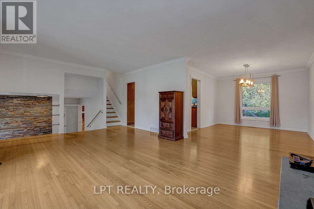 123 Dorothea Drive, Ottawa, ON