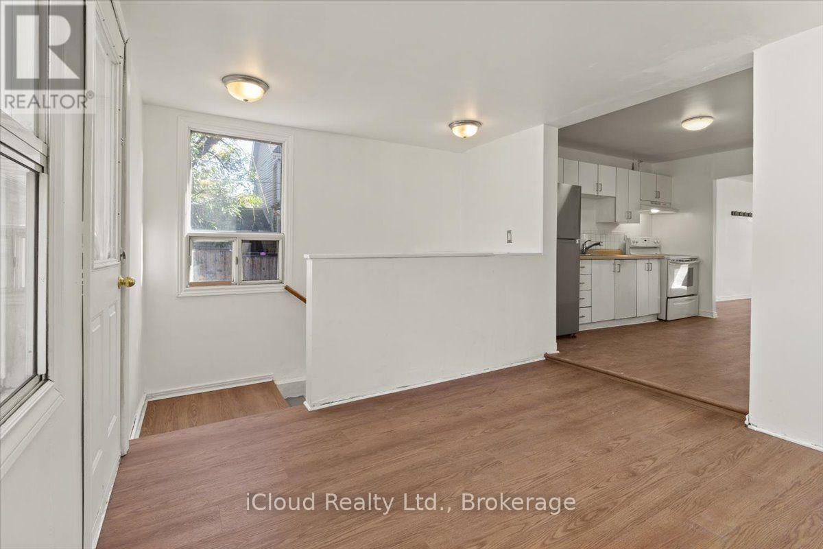 29 Biggar Avenue, Hamilton, ON