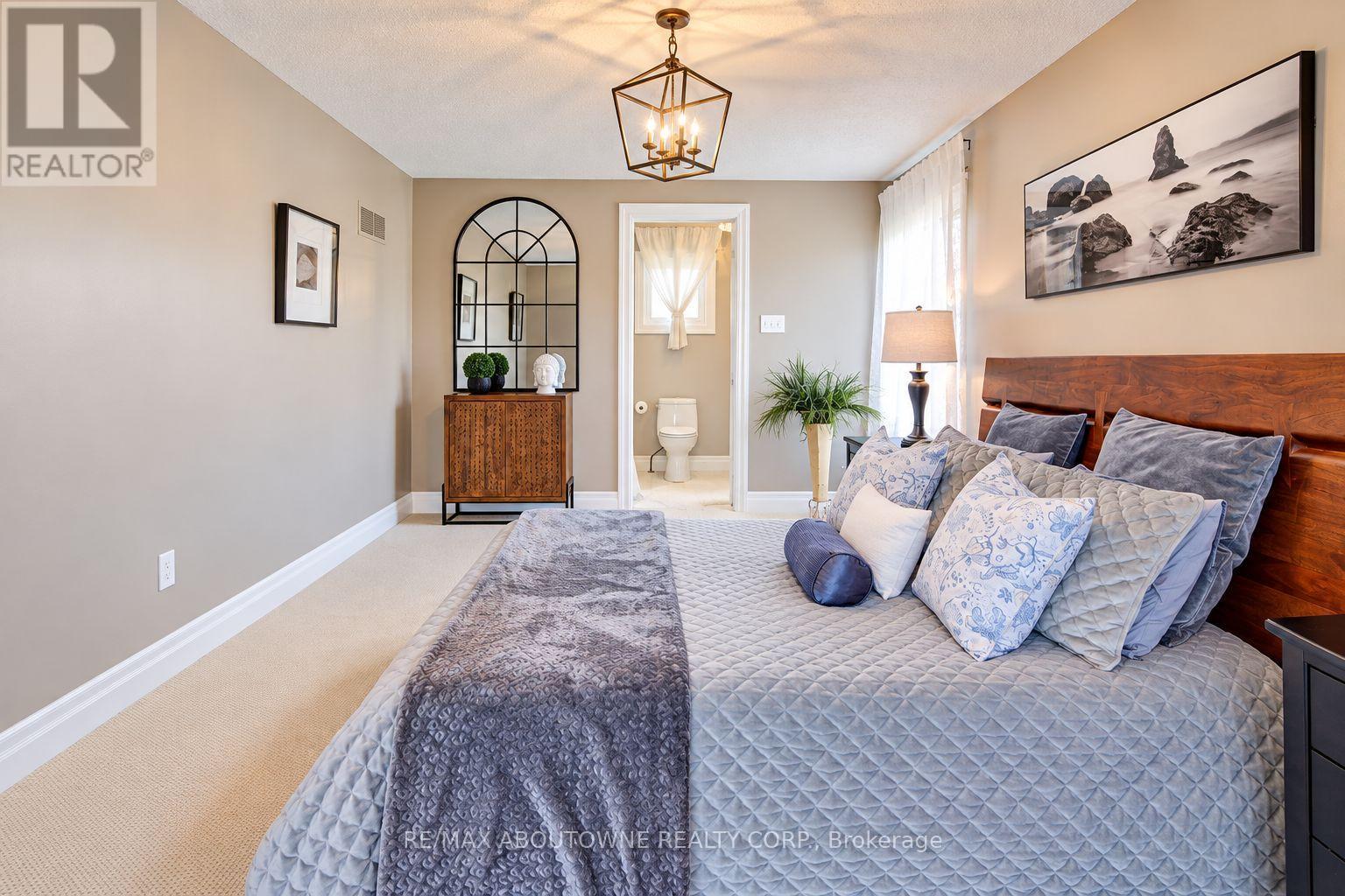 3668 Colonial Drive, Mississauga, ON
