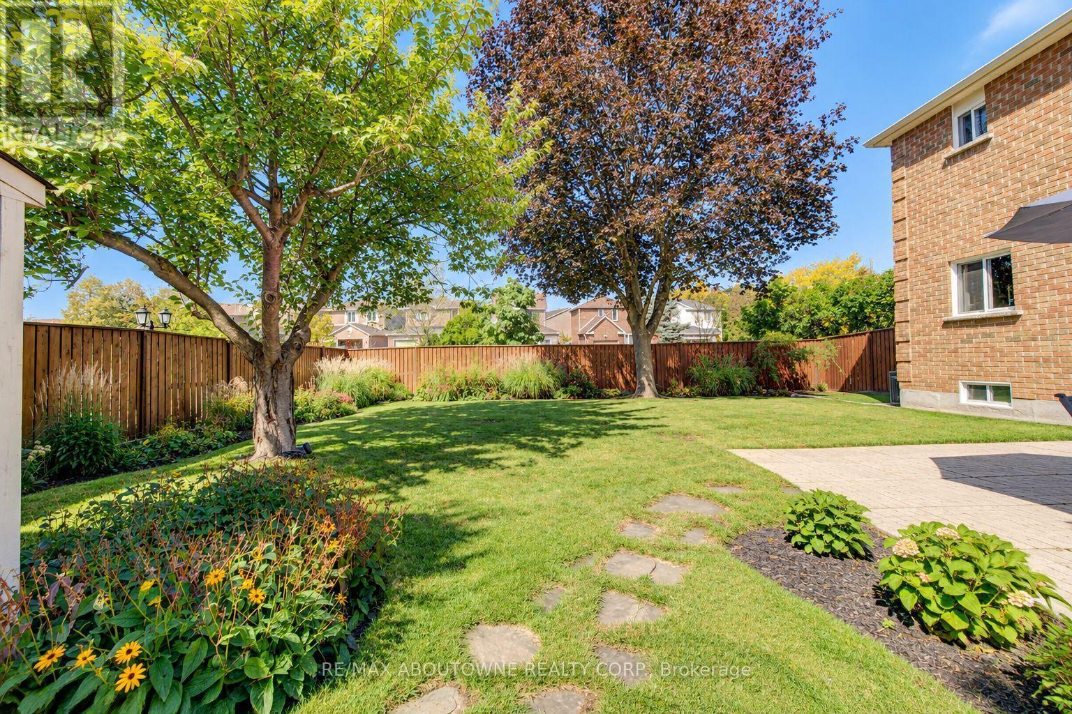 3668 Colonial Drive, Mississauga, ON