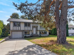 1665 Dingwall Rd Courtenay, BC V9N 3S8