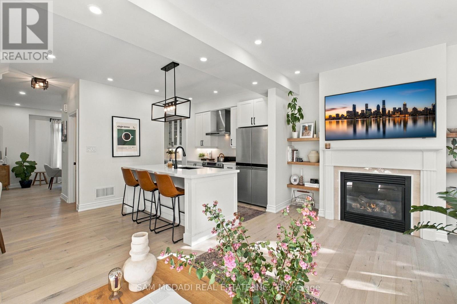 25 Premium Way, Mississauga, ON