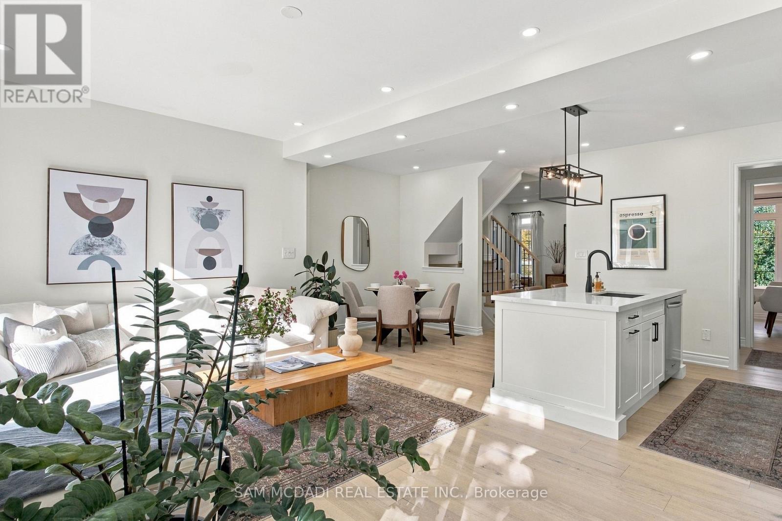 25 Premium Way, Mississauga, ON