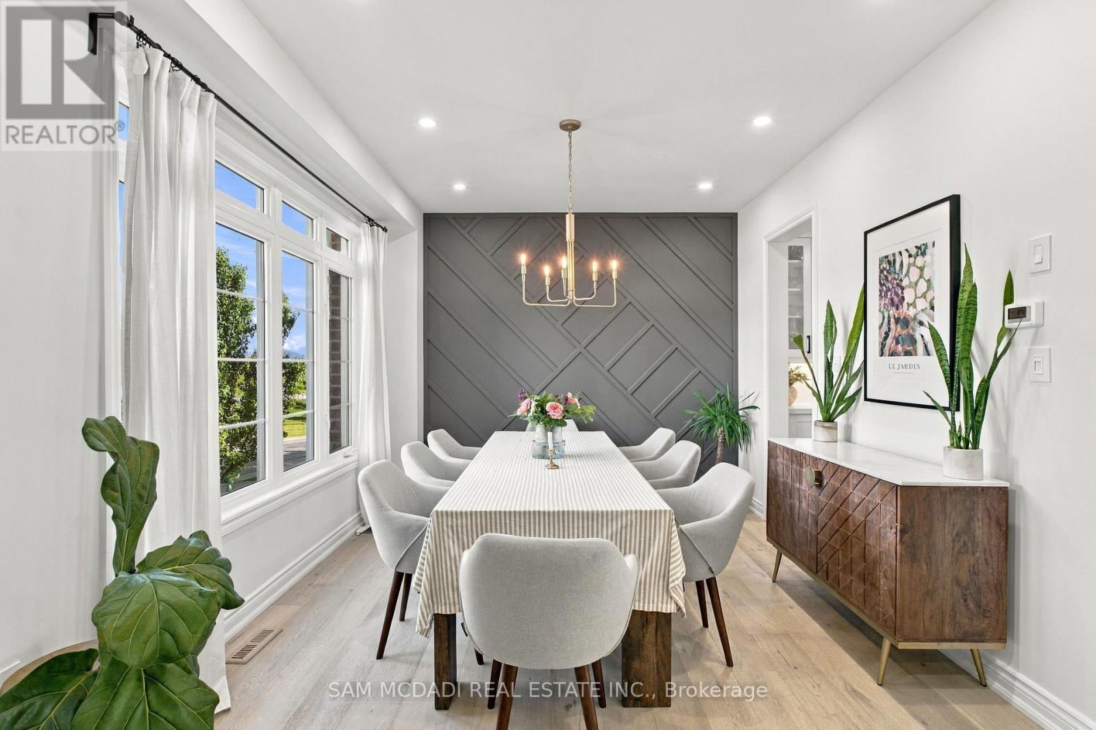 25 Premium Way, Mississauga, ON