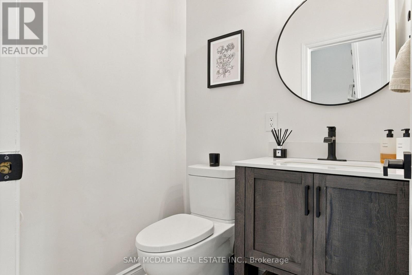 25 Premium Way, Mississauga, ON
