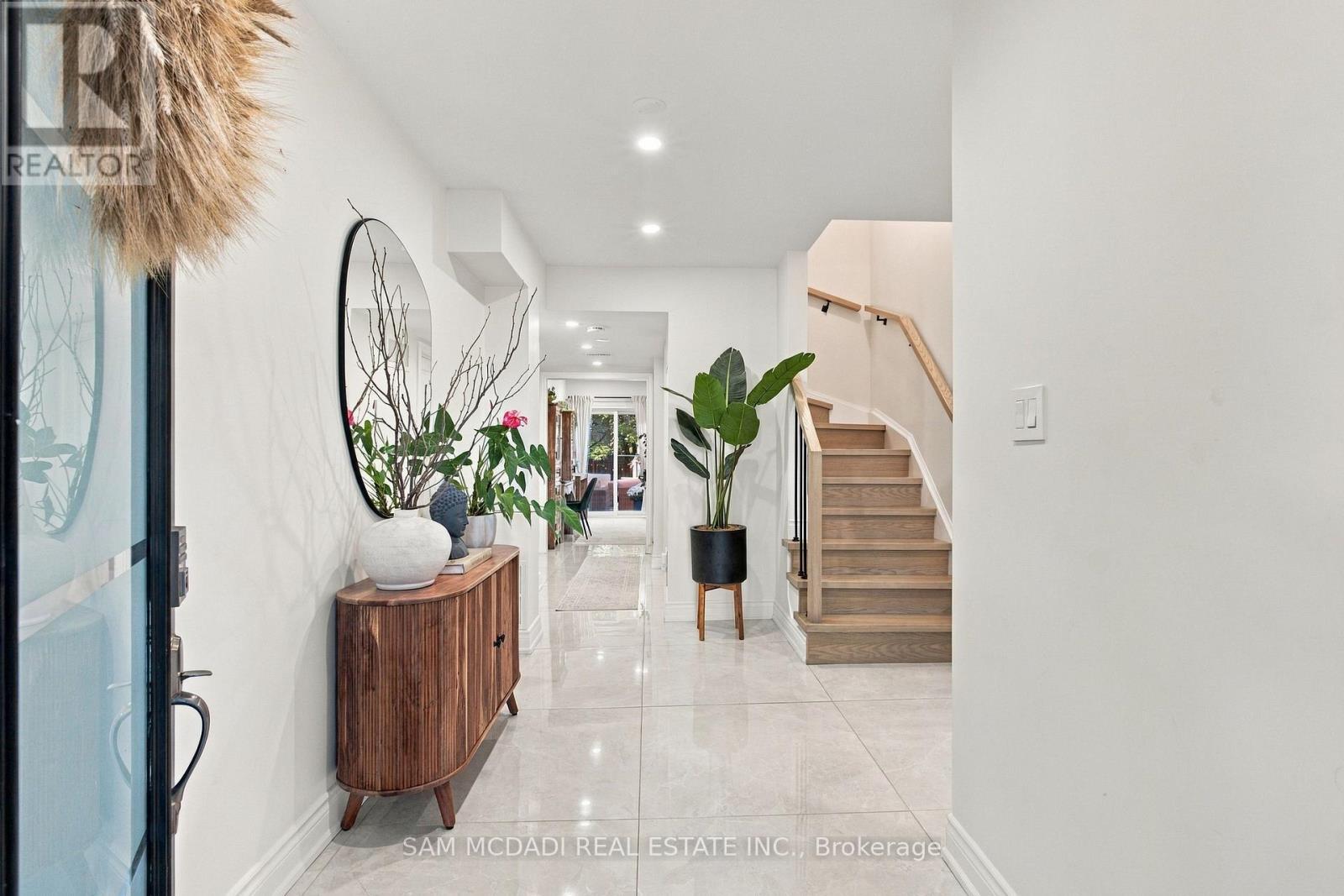 25 Premium Way, Mississauga, ON