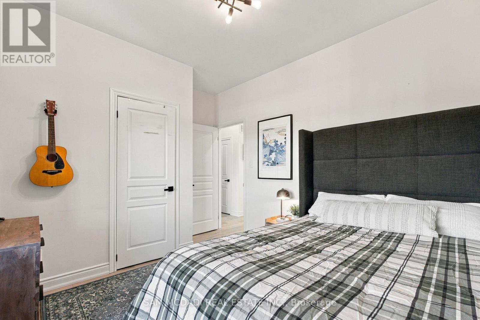 25 Premium Way, Mississauga, ON