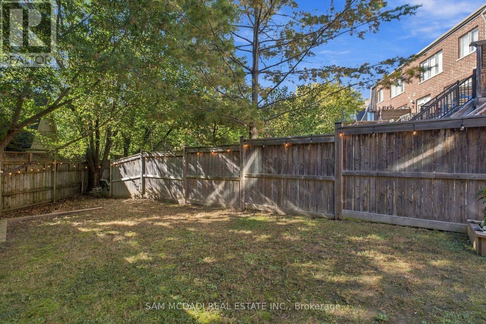 25 Premium Way, Mississauga, ON