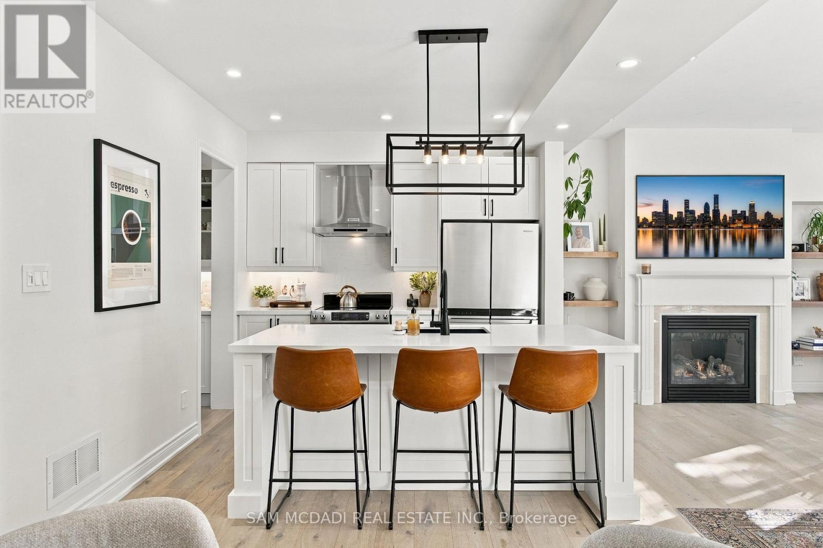 25 Premium Way, Mississauga, ON