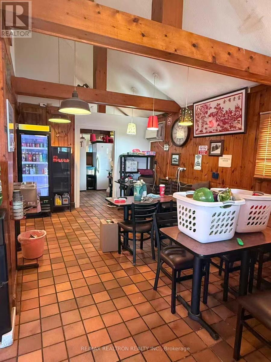 1088 Main Street W, Hamilton, ON