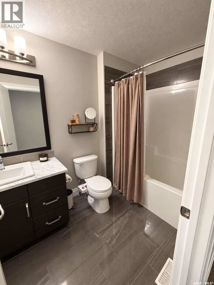 5325 Green Silverberry Drive E, Regina, SK