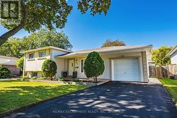 2231 URWIN CRESCENT Oakville, ON L6L 2T3