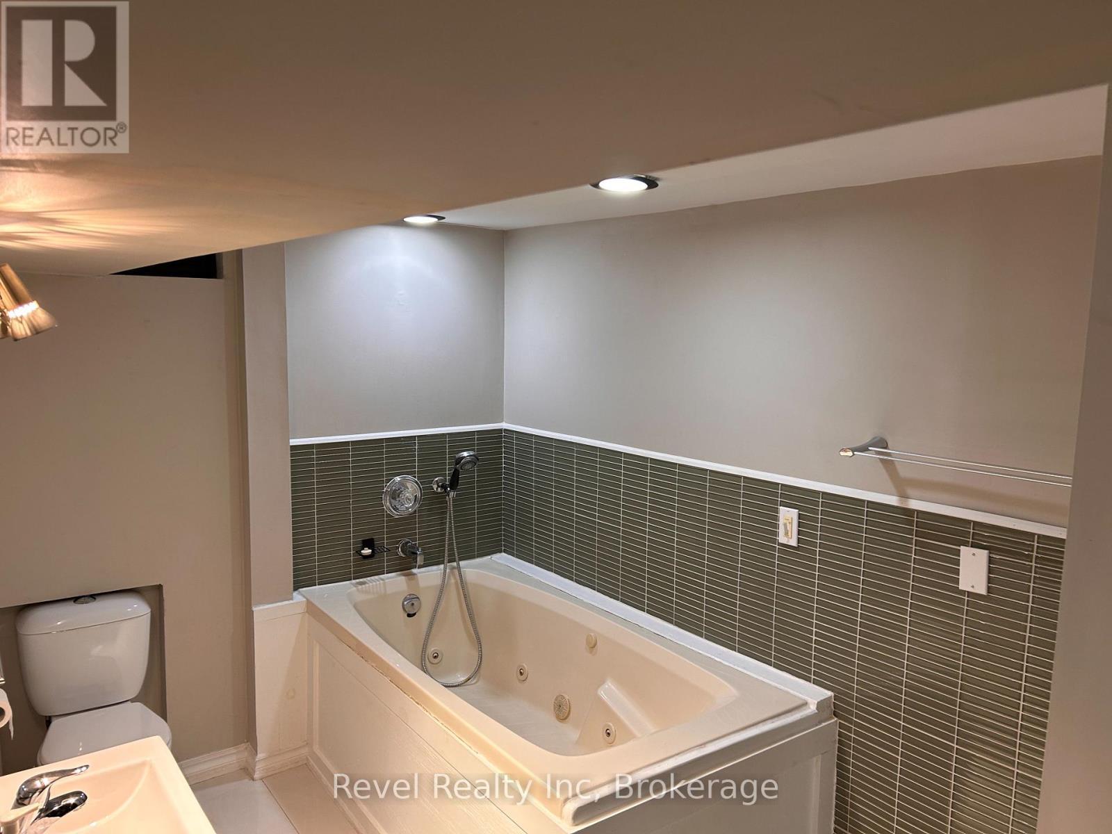 Lower Level ensuite - 97 Forest Circle, Tiny, ON